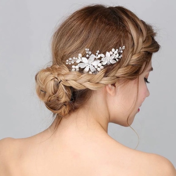 Accessories - Crystals Flower Bridal Hair Combs For Women